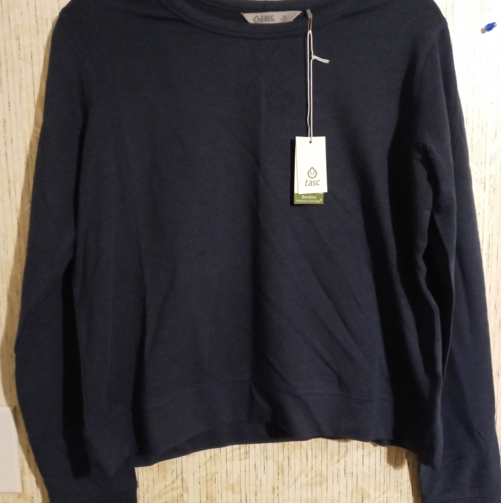 COPY - Tasc Studio FT shirt size medium